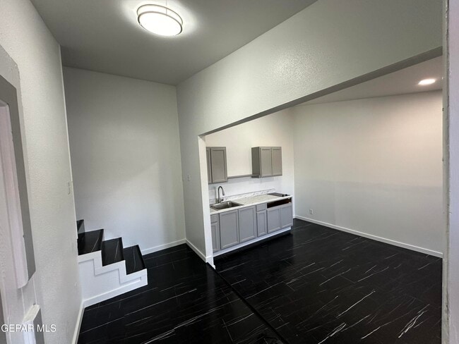 Photo - 10408 Medwood Dr