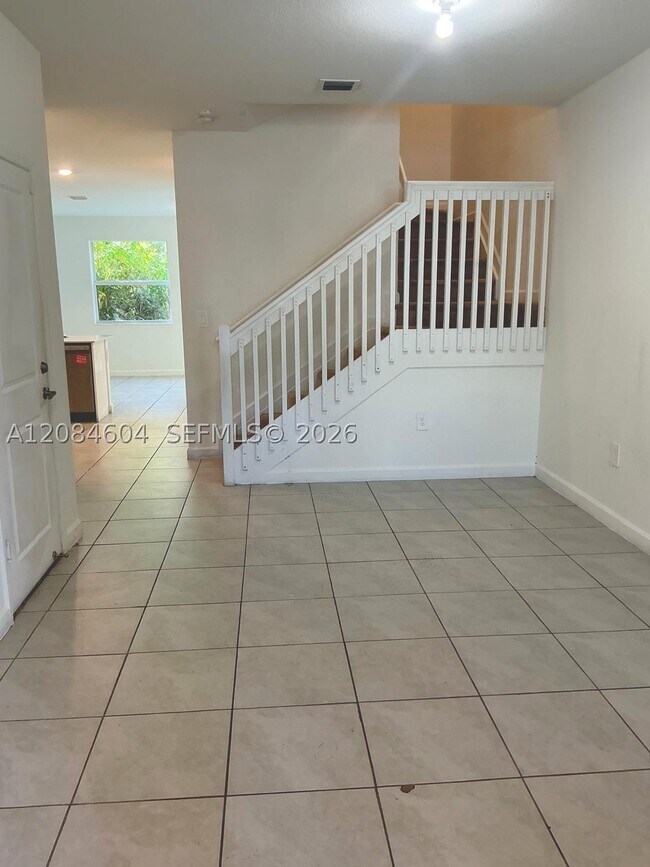 Photo - 2678 SE 10th St