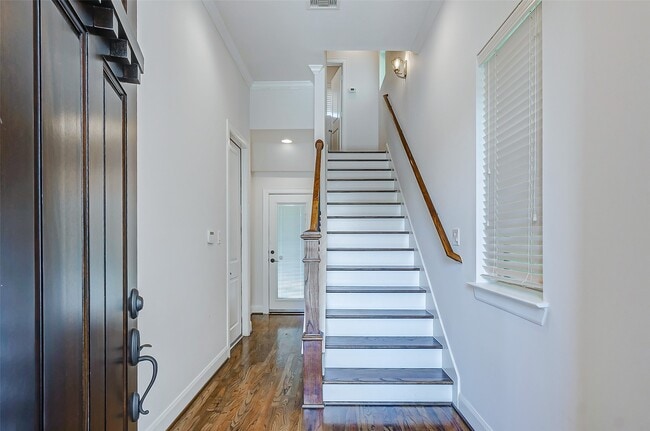 Photo - 2209 Chenevert St