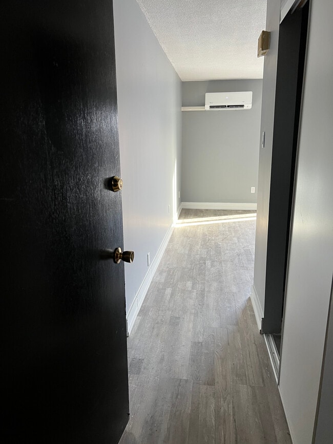Photo - 240 Water St W Unit 305
