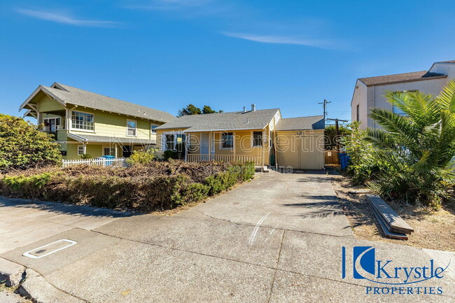 Building Photo - 1035 Virginia St