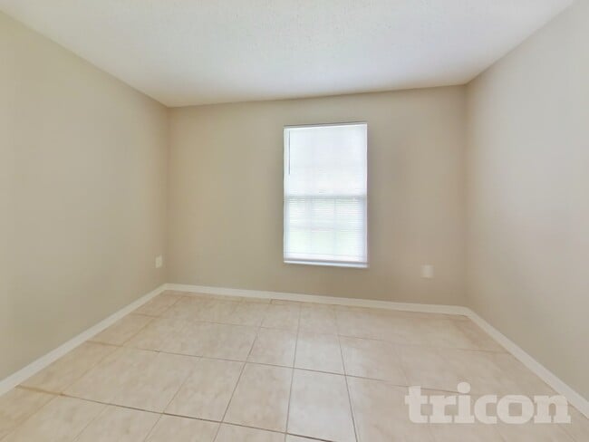 Photo - 2663 Kenwood Dr E