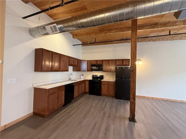Photo - 327 Pine St Unit 216
