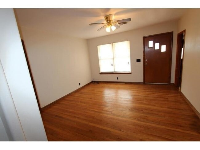 Photo - 202 K St