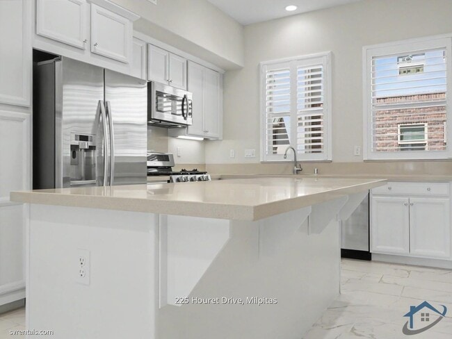 Photo - 225 Houret Dr