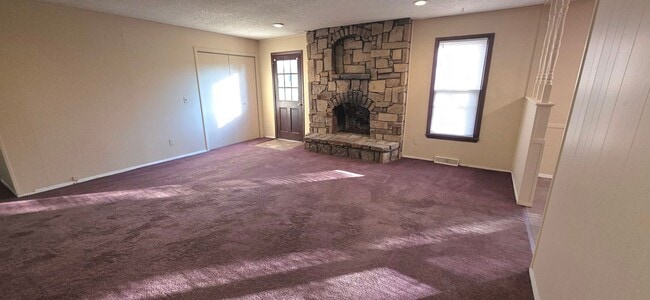 Photo - Spacious 3 Bedroom Home for $1095 in Southwest Springfield