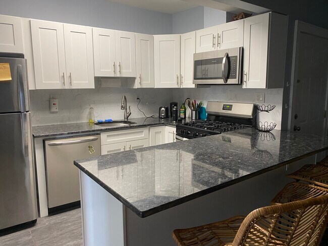 Newly Renovated - 608 Washington St Unit 3rd floor