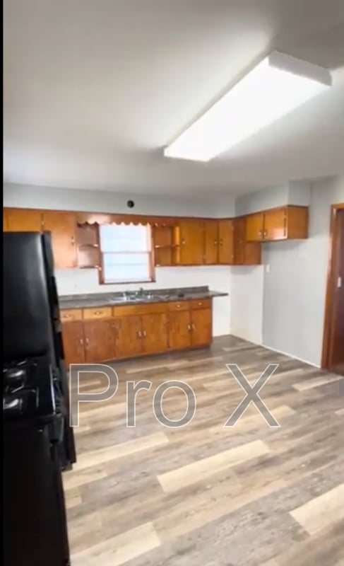 Photo - 311 E Kansas St