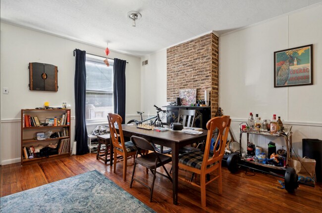 Photo - 188 Markle St