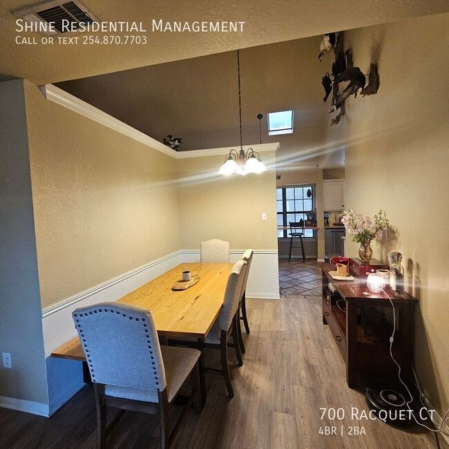 Photo - 700 Racquet Ct