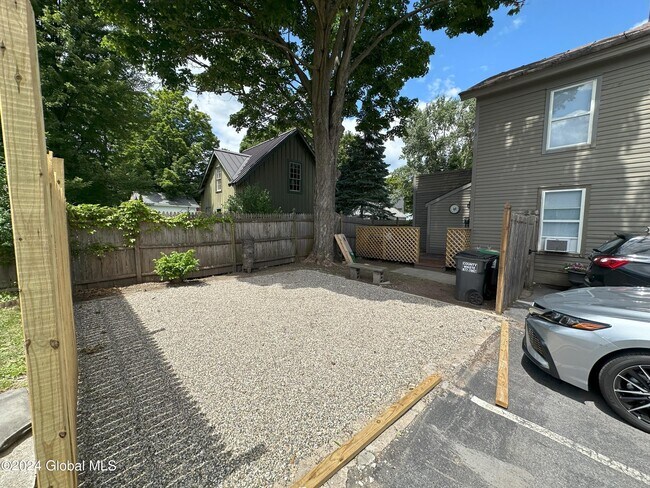 Photo - 9 Bolster Ln NE