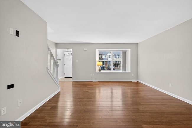 Photo - 613 Candlestick Ln