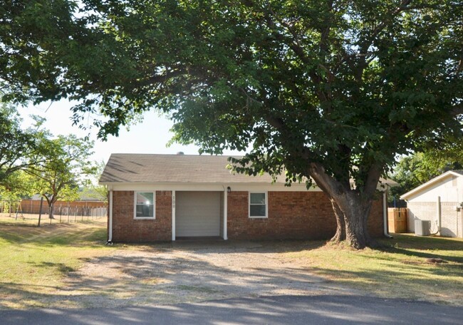 COMING SOON - FOR LEASE! Cute 2 BR - 1 BA ... - COMING SOON - FOR LEASE! Cute 2 BR - 1 BA ... Casa