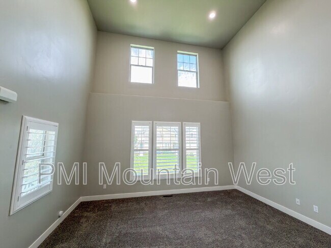 Photo - 1424 S Mountain View Ct