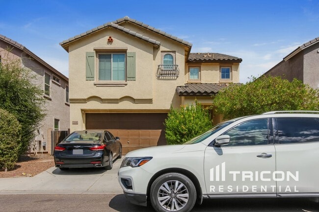 Building Photo - 12042 W Fillmore St