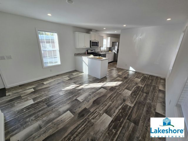 Photo - 103 Maple Dr