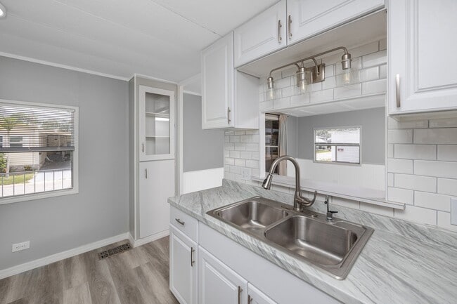 Photo - 7001 142nd Ave N