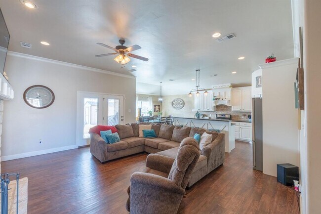 Photo - 7811 86th St