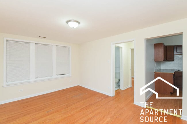 Photo - 4811 W Warwick Ave Unit 2W