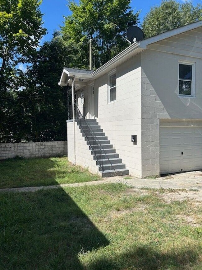 Photo - T.R. Lawing Realty Property