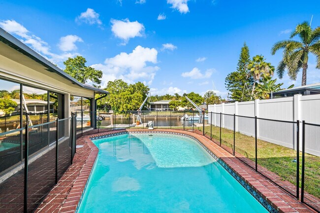 Photo - 1601 NE 63rd St