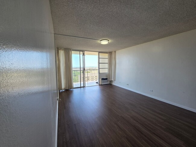 Photo - 2 bed, 2 bath, 1 parking Available for Rent in Salt Lake