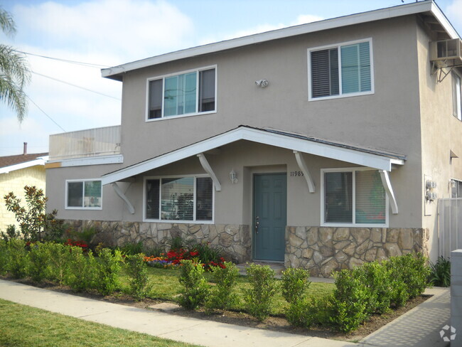 Street view (unit is upstairs of back building) - 11989 Sycamore St Unit B Rental