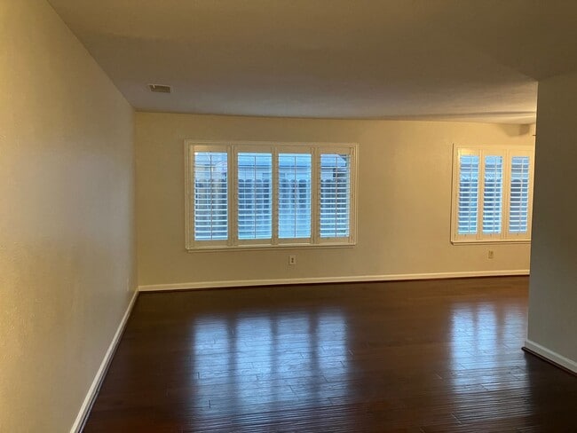 Photo - 3605 Swain Dr