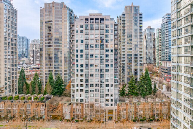 Photo - Yaletown 939