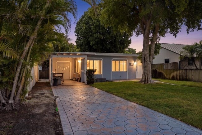 Photo - 712 NE 10th Ave