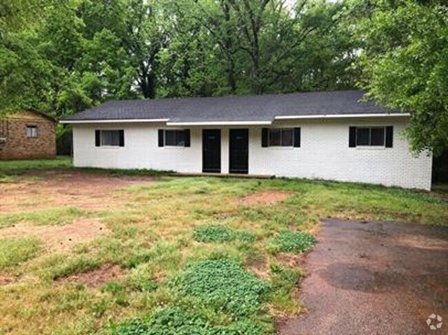 Building Photo - 155 Sycamore Ln Unit A Rental