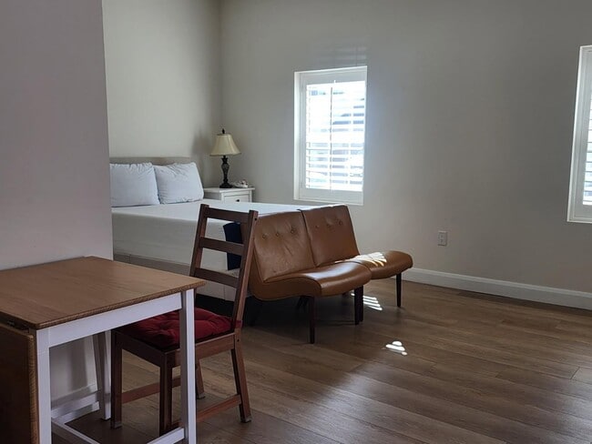 Photo - 10458 Brooke Ave