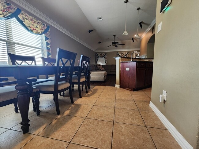 Photo - 4422 Meadow Way Dr