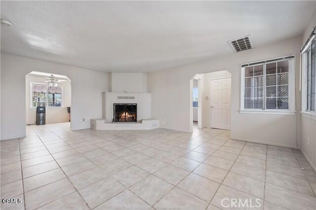 Photo - 45027 Division St