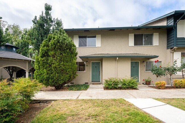 Building Photo - 7130 Rainbow Dr Rental