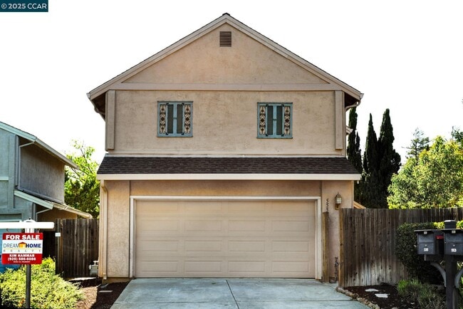 Photo - 555 Willow Ct