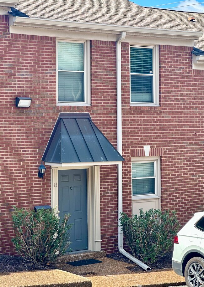 Acklen Park Condominiums