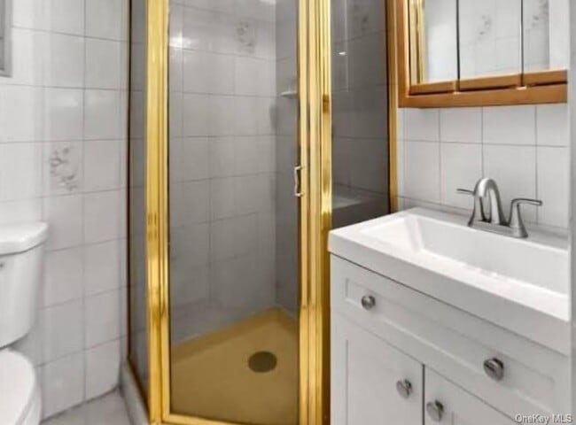 Photo - 571 Richmond Rd