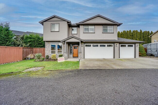 Photo - BEAUTIFUL FOUR BEDROOM HOME IN VANCOUVER