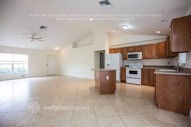 Photo - 921 NW 3rd Pl