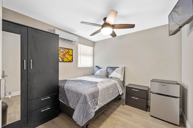 Photo - 5006 Indialantic Dr