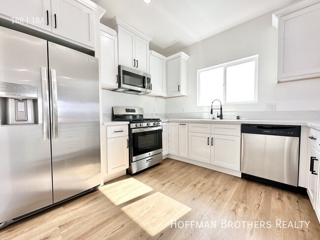 Photo - 2837 S Bronson Ave Unit 8