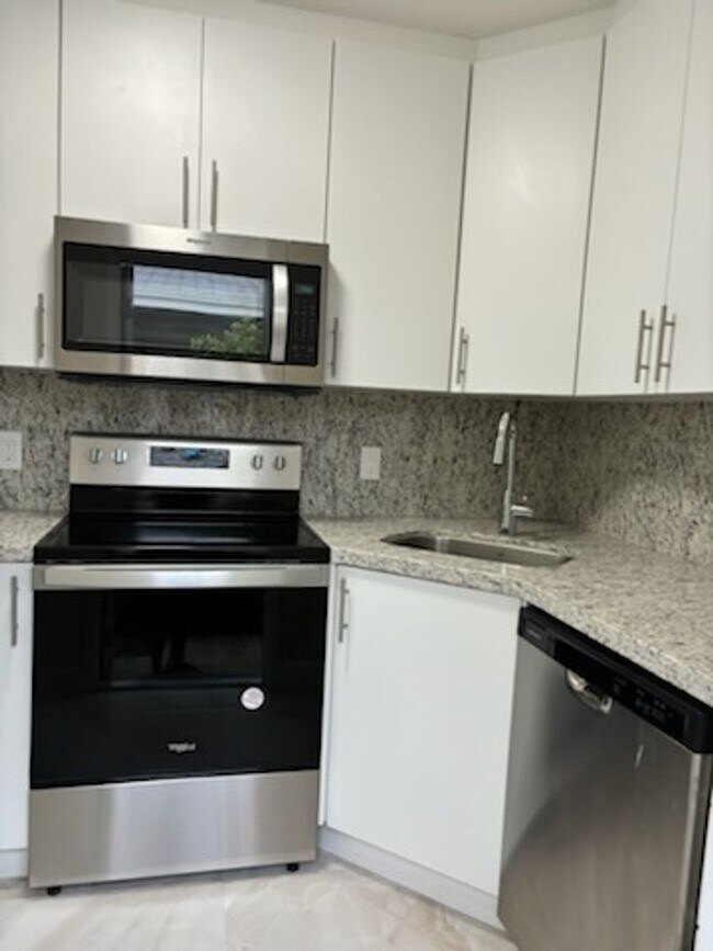 Photo - 702 Unit 702/1