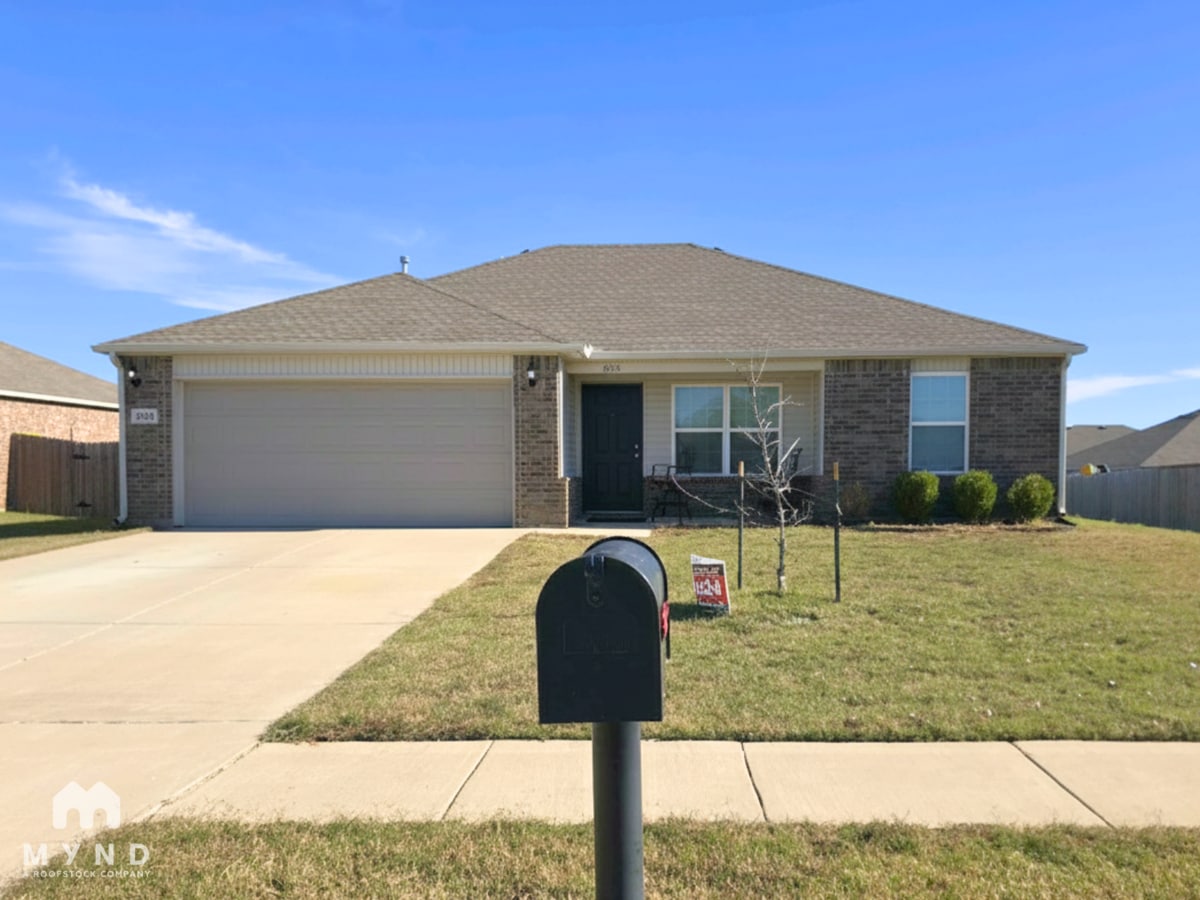 Photo - 1004 N Donald Way