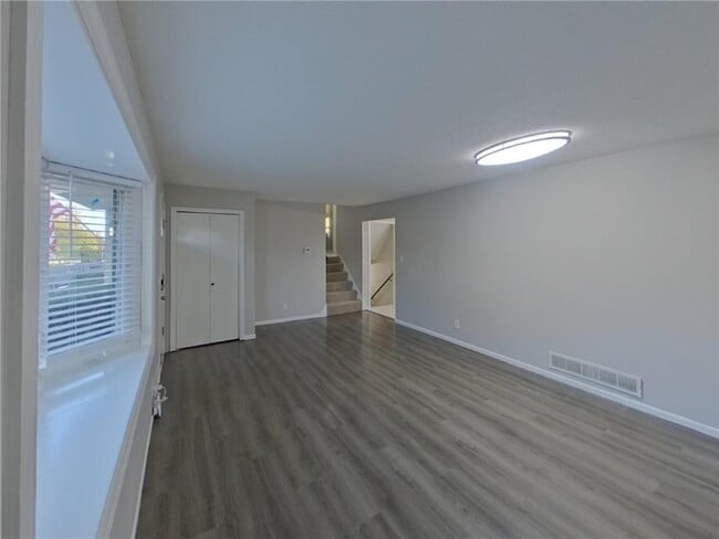 Photo - 3760 75th St E