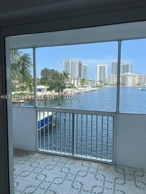 Photo - 462 Golden Isles Dr Unit 202