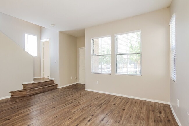 Photo - 3929 W Irwin Ave