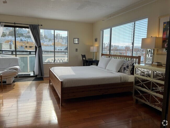 Building Photo - 2152 Mason St Unit 2152A Rental