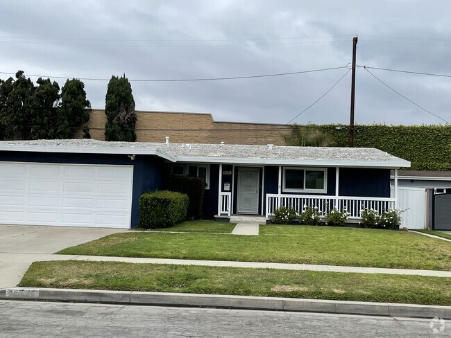 Building Photo - 5631 E Vernon St Rental