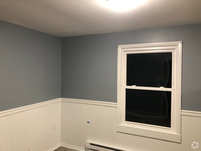 Building Photo - 714 W Main St Rental